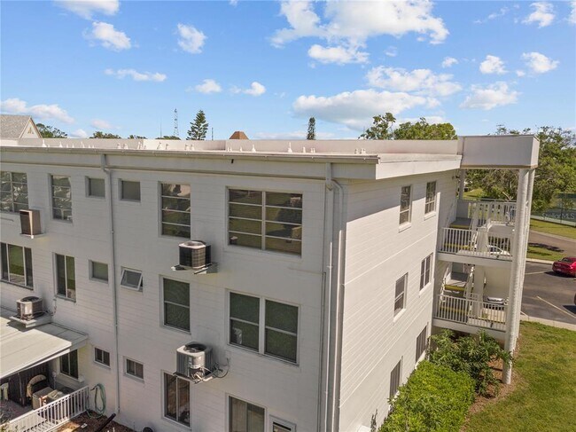 Photo - 2428 Columbia Dr Unit 50