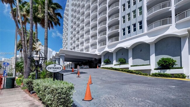 Photo - 5401 Collins Ave Unit 1126
