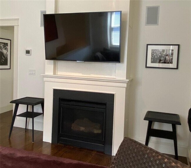 Photo - 117 Sheldon St