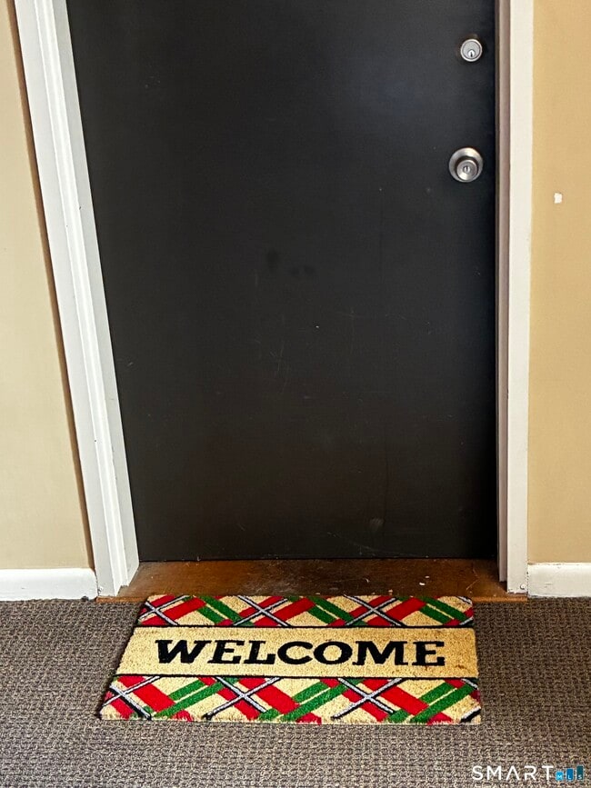 Building Photo - 175 Mill Pond Rd Unit 201