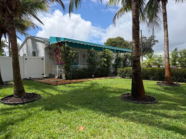 Building Photo - 468 W Ocean Ave