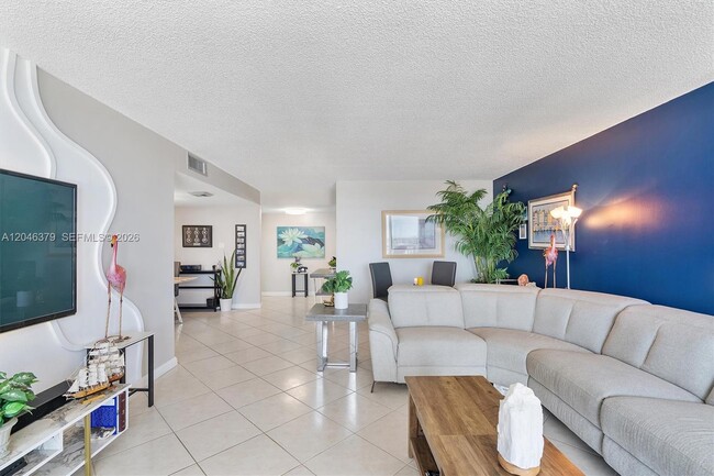 Photo - 18031 Biscayne Blvd Unit 1401