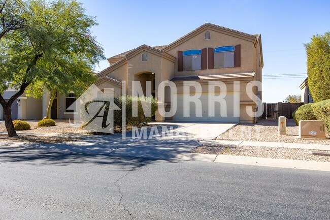 Large Beautiful Home in Coolidge w/ SOLAR - Large Beautiful Home in Coolidge w/ SOLAR