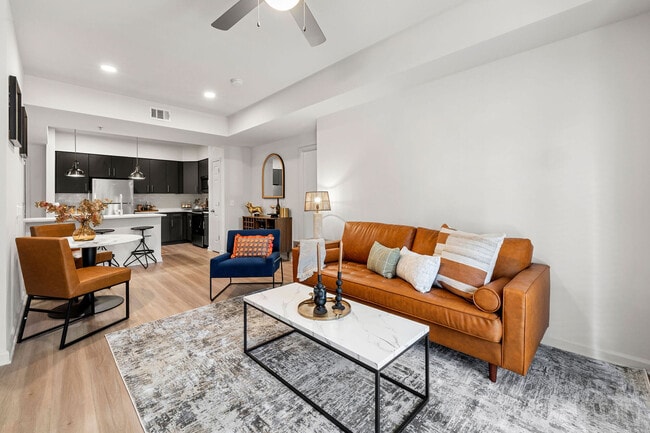 2BD, 2BA - 1046SF - Living Room