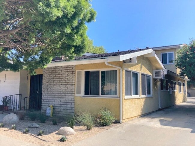 Building Photo - 3024 Unit 4 Rental