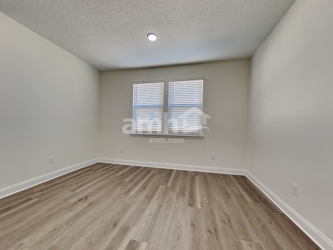 Photo - 11590 Bay Hl Cir