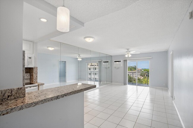 Photo - 720 Orton Ave Unit 607