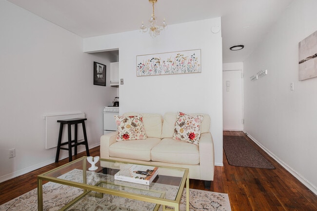 Photo - 328 W 11th St Unit FL2-ID1050881P