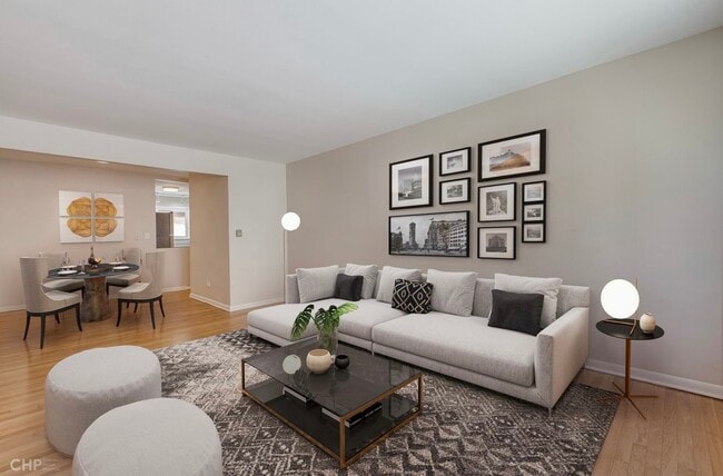 Living, dining( no furniture) - 6970 N Ashland Ave Unit 2C