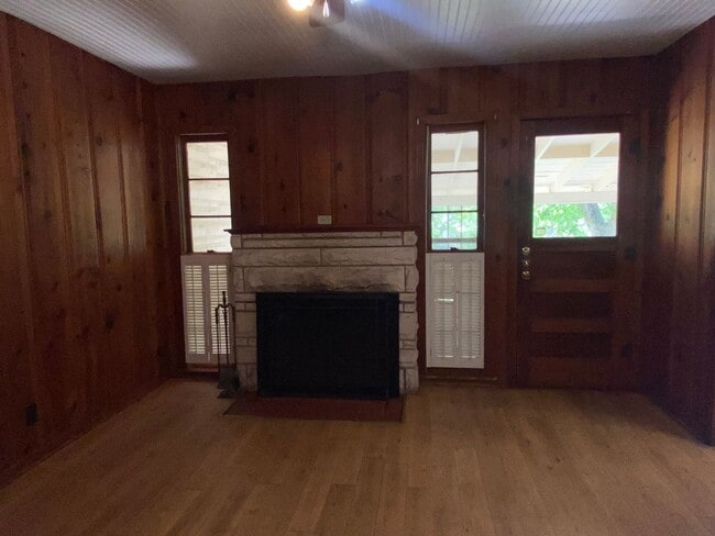 Photo - 2 BEDROOM NEAR SCOTT & WHITE