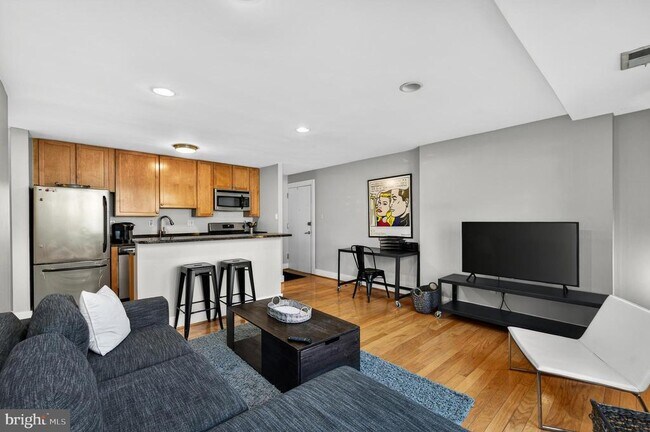 Photo - 4840 MacArthur Blvd NW Unit 408