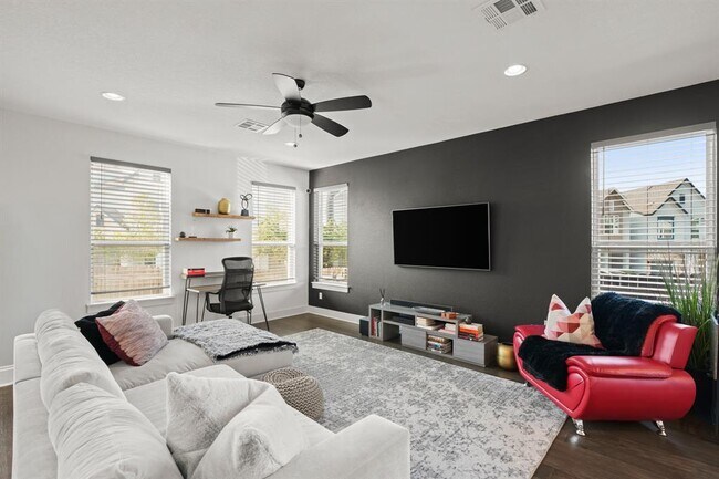 Photo - 5160 N A.W. Grimes Blvd Unit 125