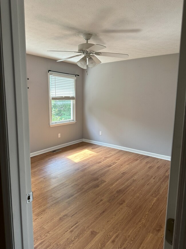 Building Photo - 1120 Arlington Dr Rental