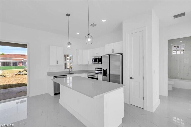 Photo - 3310 11th St W