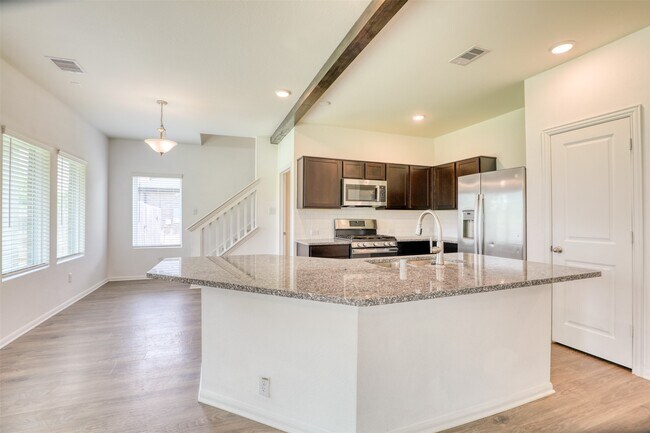 422 Magnolia Ln