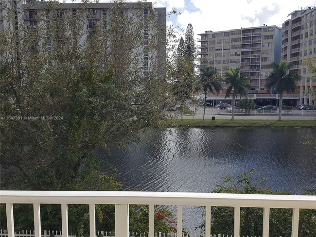 Photo - 2056 NE 167th St