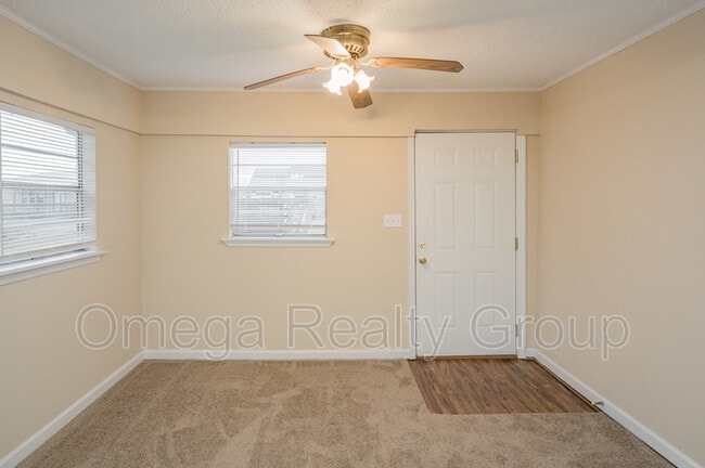 Photo - 1586 Arcade Terrace