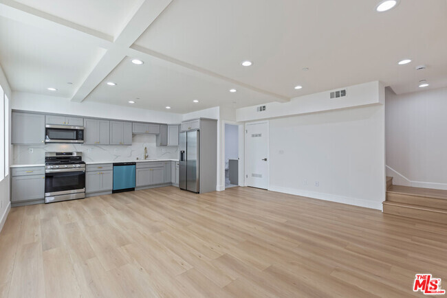 Building Photo - 2057 S Garth Ave Unit B Rental