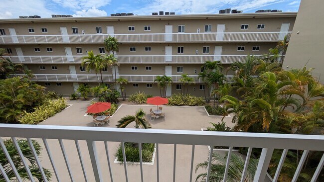 Photo - 7701 Camino Real Unidad A304