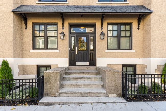 Photo - 8 Harvard Terrace