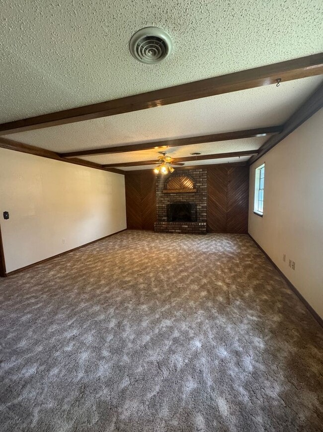 Photo - 3bedroom 2bedrooms 2 car garage 1/2 off 1s...