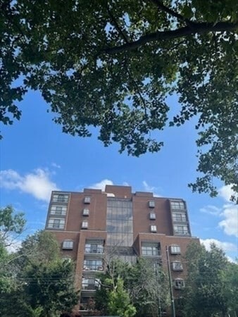 Building Photo - 1265 Beacon St Unit 603