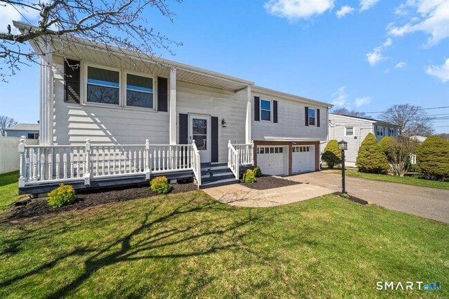 Photo - 25 Greenview Dr