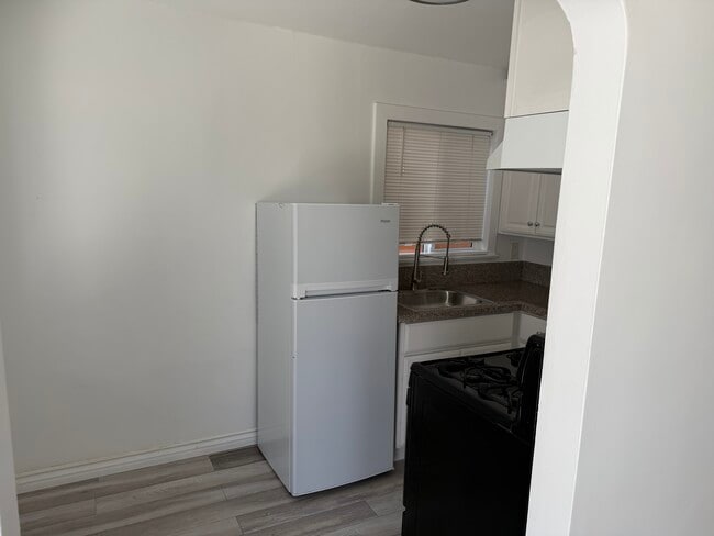 Photo - 3619 Edenhurst Ave