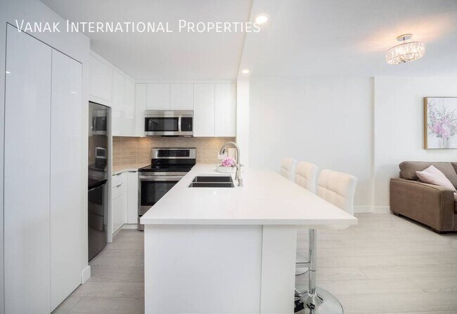 Photo - Modern 1BR Furnished Condo Renovated in Co...