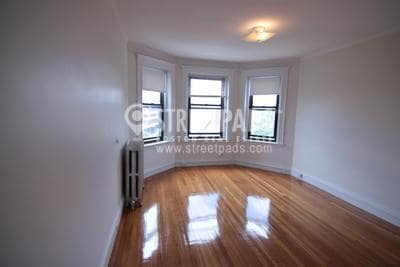 Building Photo - 2 bedroom in Malden MA 02148 Rental