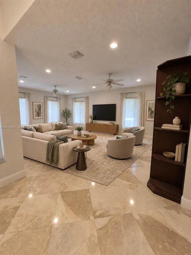 7625 SW 75th Ave