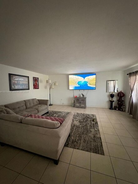 Photo - 11840 NE 19th Dr Unidad 14