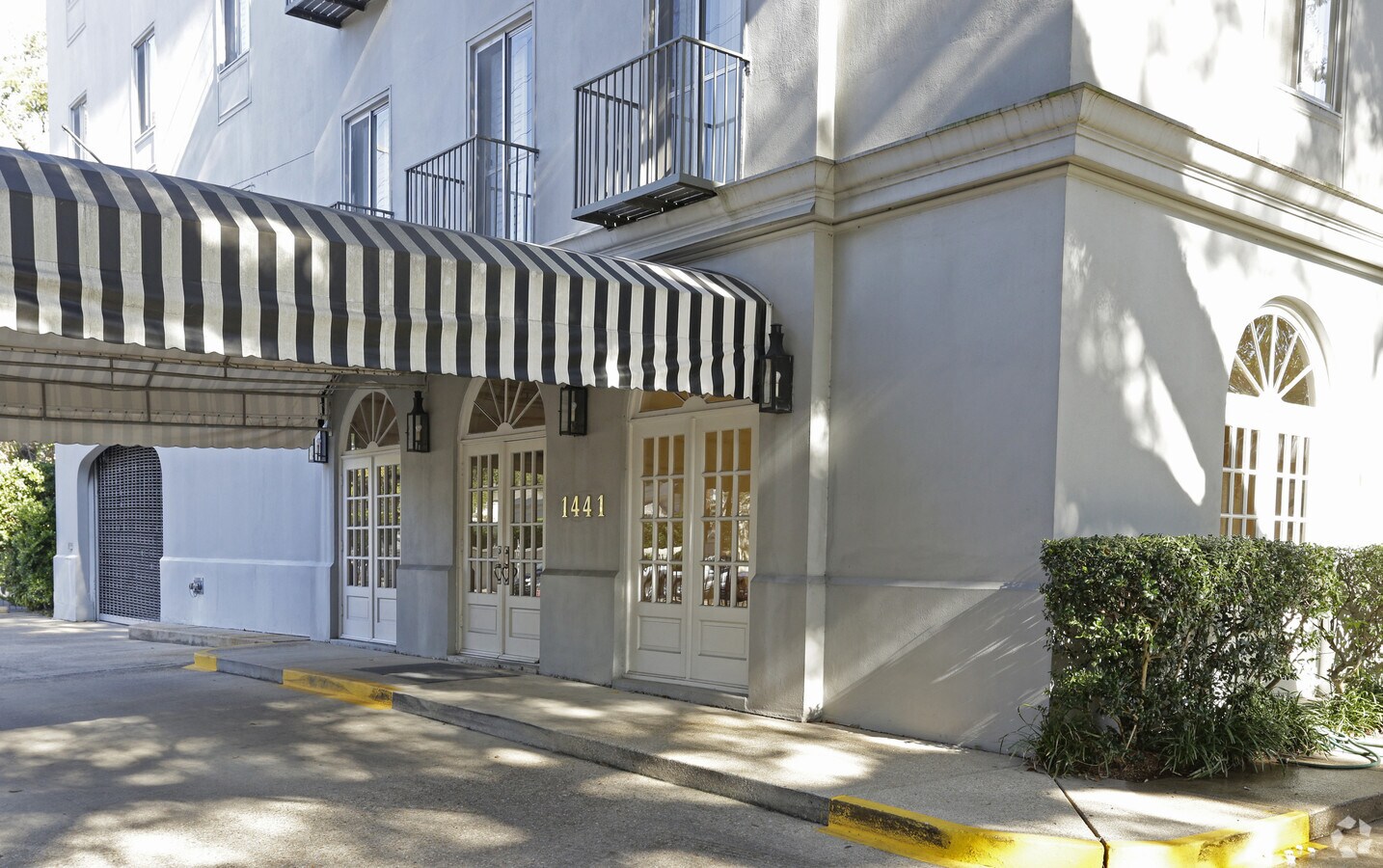 Photo - 1441 Jackson Ave