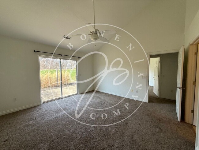 Photo - "Charming 2-Bed Condo with Fireplace & Scenic Views on Fox Cove Dr, Perrysburg!"