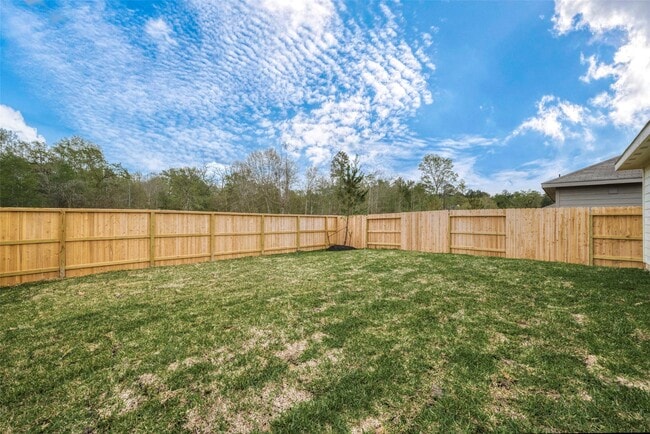 Building Photo - 1491 Las Cuevas Dr