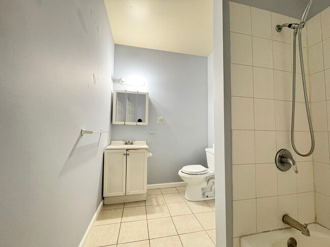 Photo - 765 Grove St Unit 4