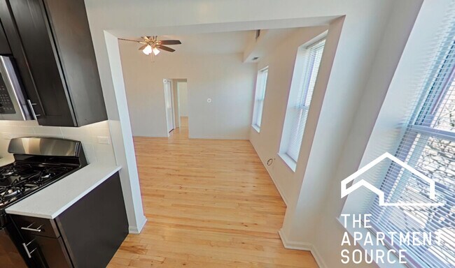 Photo - 1555 N Mohawk St Unit 3F