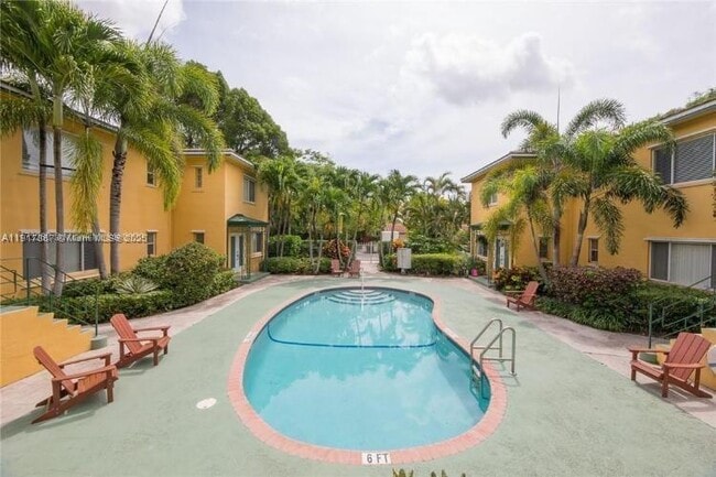 Photo - 717 NE 16th Ave Unit 717A