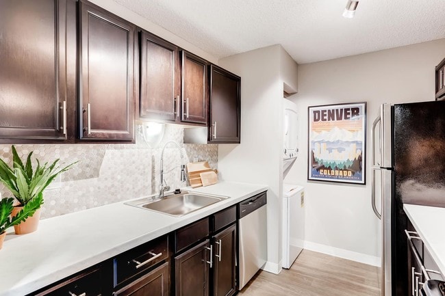 Building Photo - Sage at Panorama