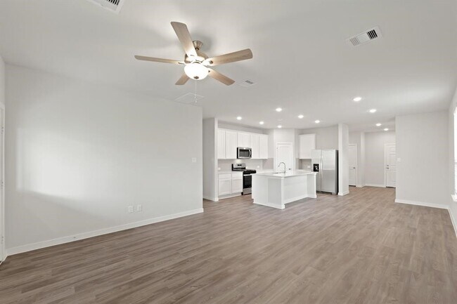 Photo - 21002 Armstrong County Dr