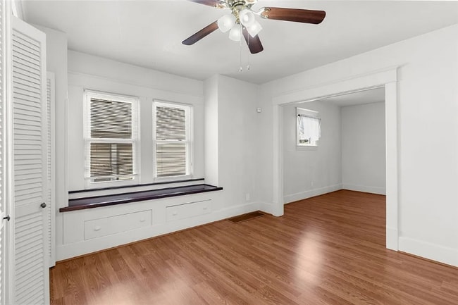 Photo - 326-328 Sherman Ave Unit 326