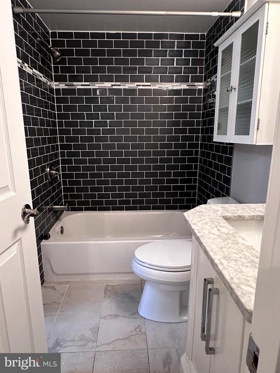 Photo - 4808 Moorland Ln Unit 501