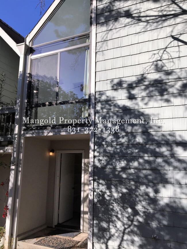 Photo - 1001 Funston Ave