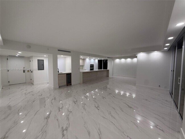 Photo - 19707 Turnberry Way Condo Unit 25D