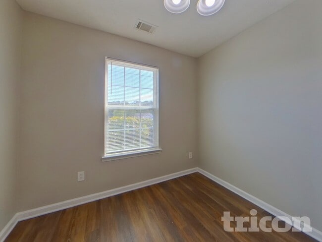 Photo - 80 Tinsley Cir