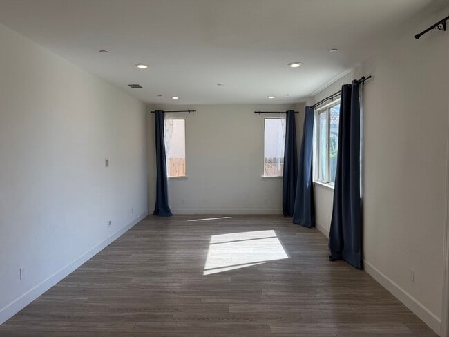 Photo - 9486 Cheverny Wy