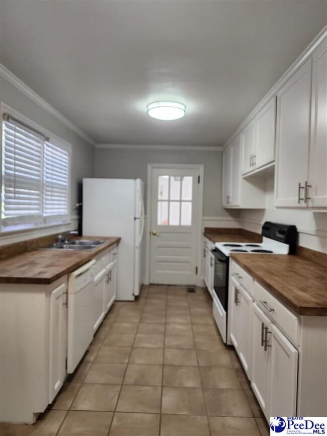 Photo - 902 Cheraw Dr