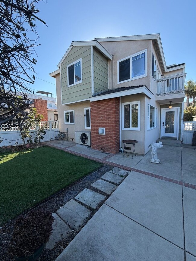 Photo - 731-33 Beryl St Unit 733.5