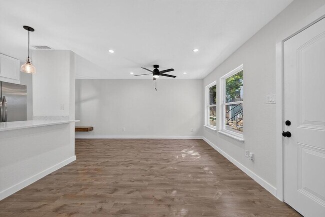 2124 Burton Dr Unit 133