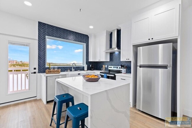 Photo - 111 W Sunny Isle Dr Unit 201